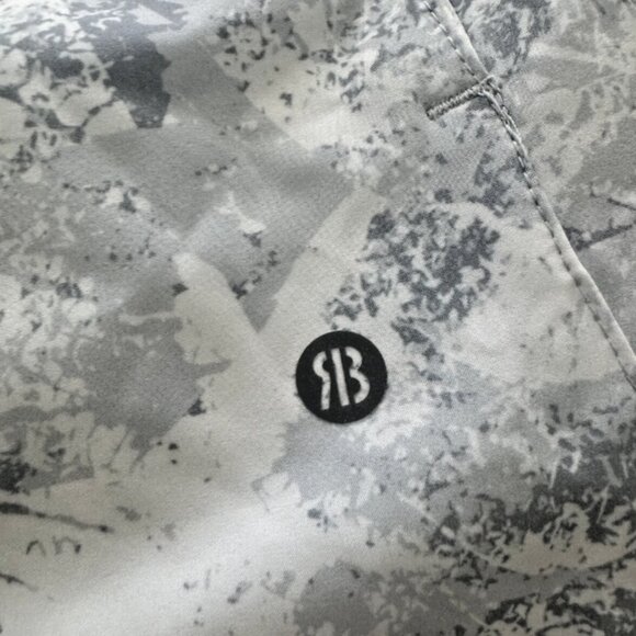 RB3 Mens Active Shorts L White Camo Running Pockets Performance Drawstring - Picture 3 of 11